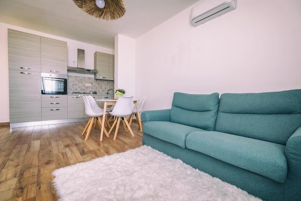 Ad Un Passo Dal Molo Apartment Porto Torres Luaran gambar